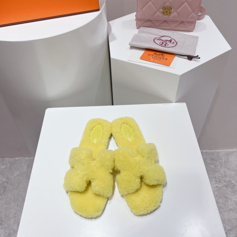 H**mes slippers